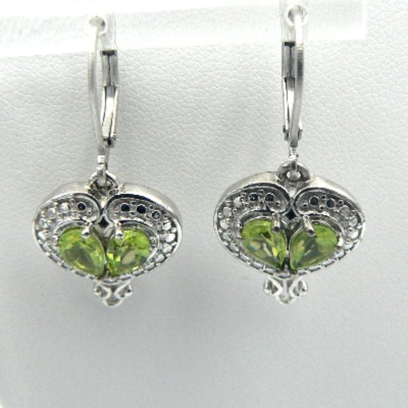 Genuine Hebei Peridot Drop Earrings NWOT - Picture 1 of 2